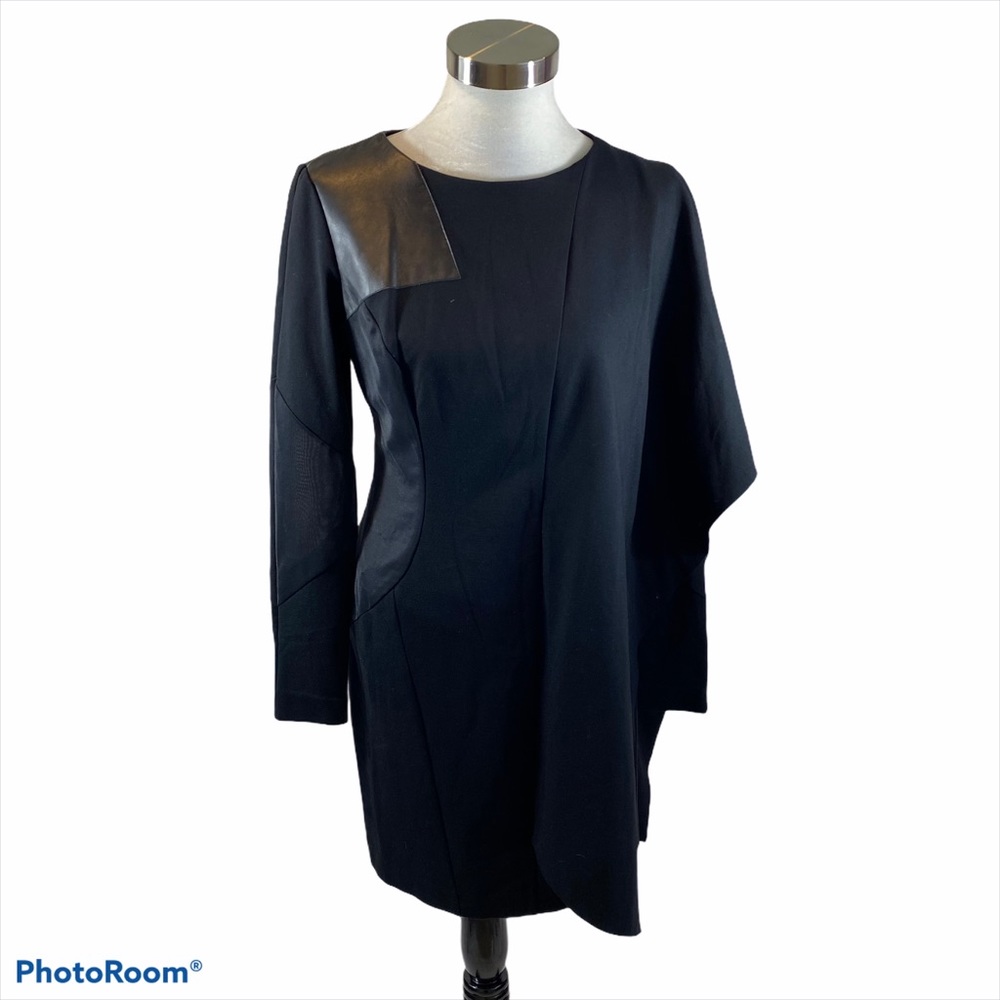 Nicole Miller Long Sleeved Black Dress Size Large